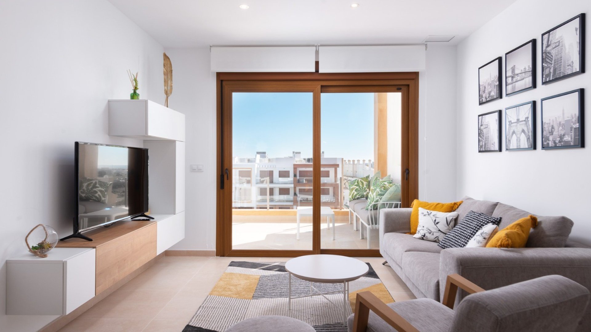 Resale - Apartments -
Orihuela Costa