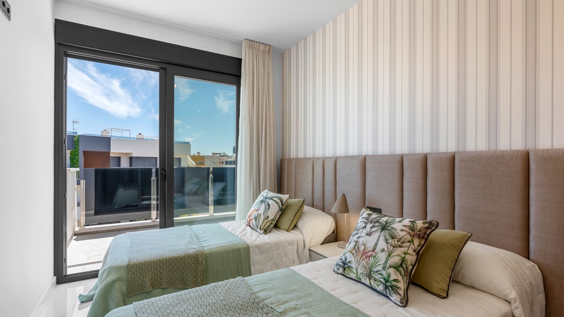 Resale - Apartments -
Orihuela Costa
