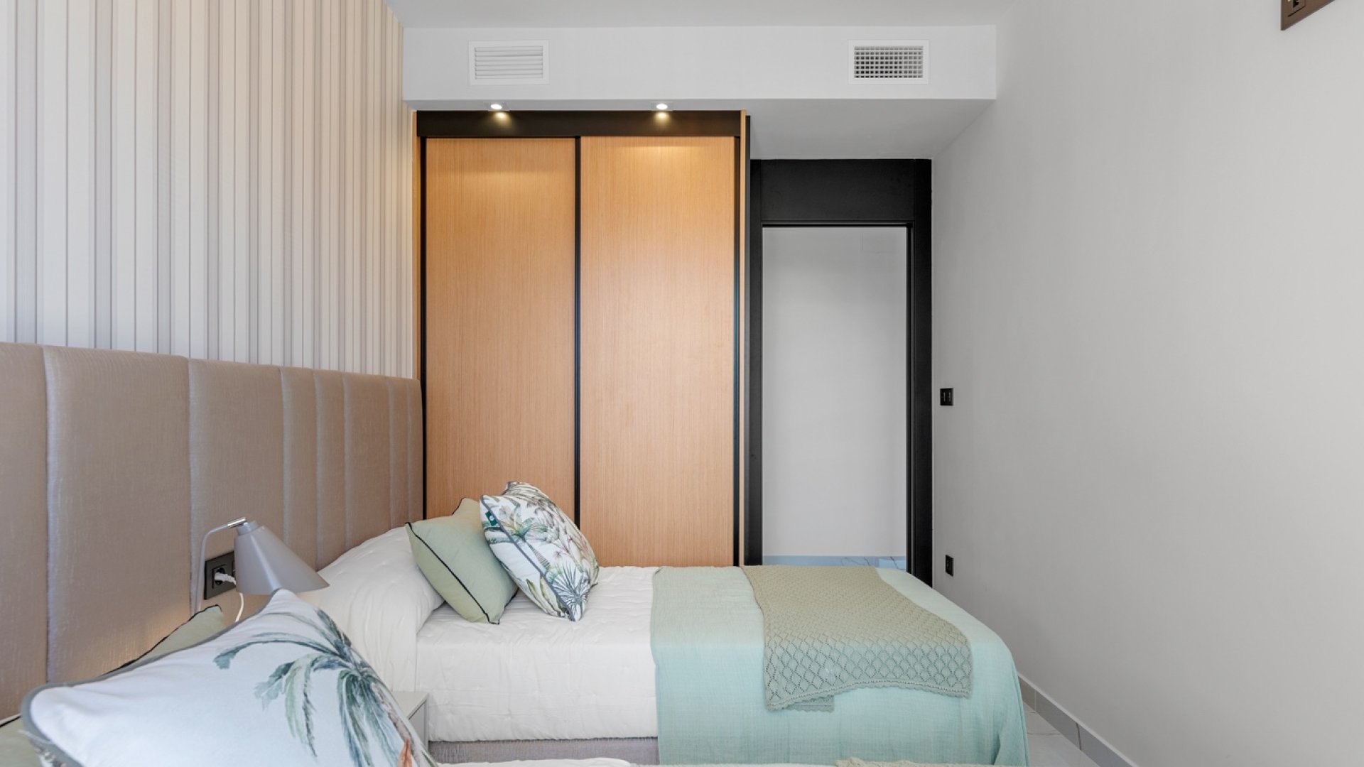 Resale - Apartments -
Orihuela Costa