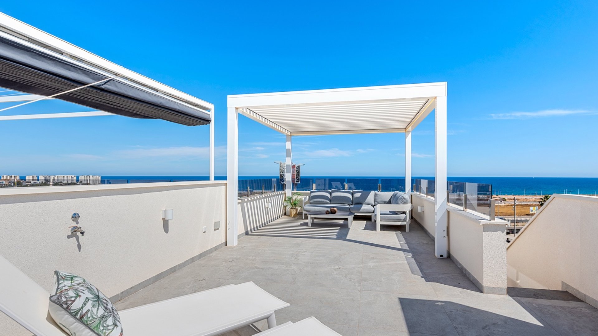 Resale - Apartments -
Orihuela Costa