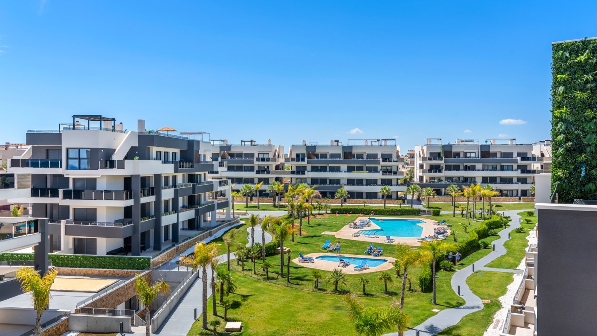 Resale - Apartments -
Orihuela Costa