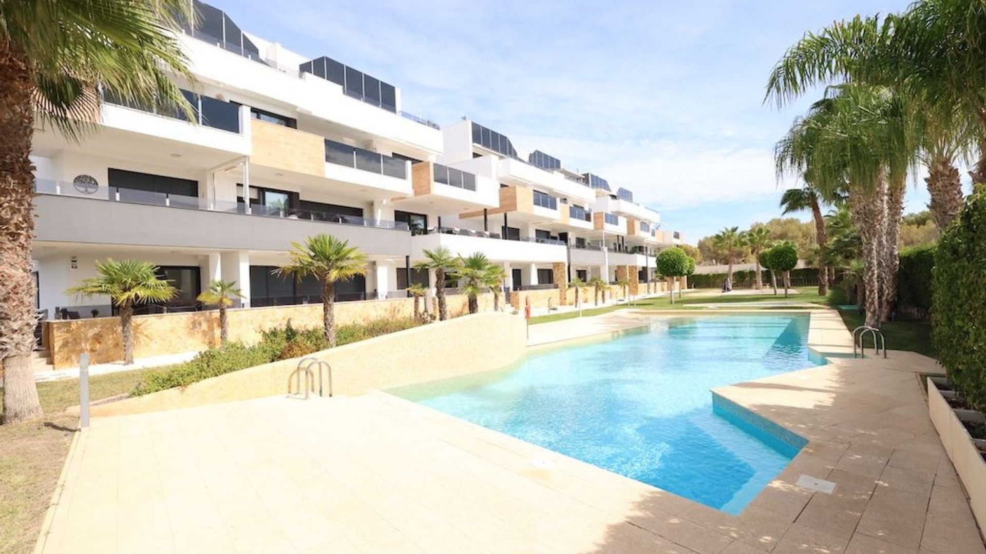 Resale - Apartments -
Orihuela Costa