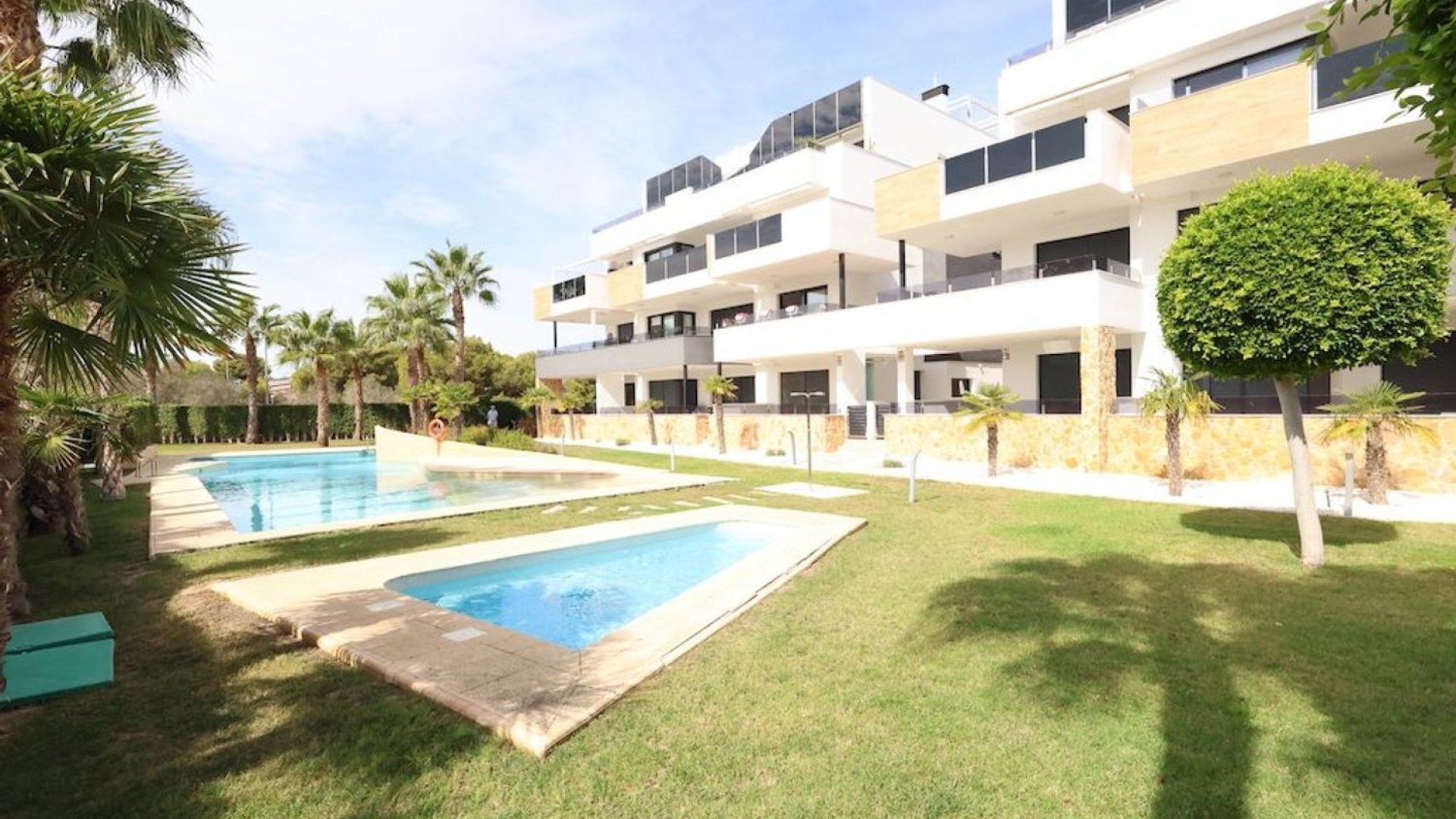 Resale - Apartments -
Orihuela Costa