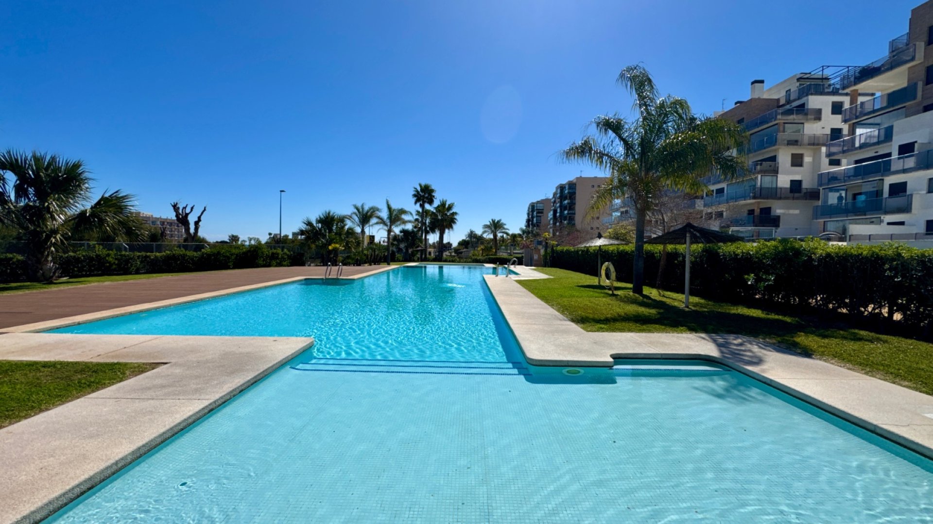 Resale - Apartments -
Pilar de la Horadada - Mil Palmeras