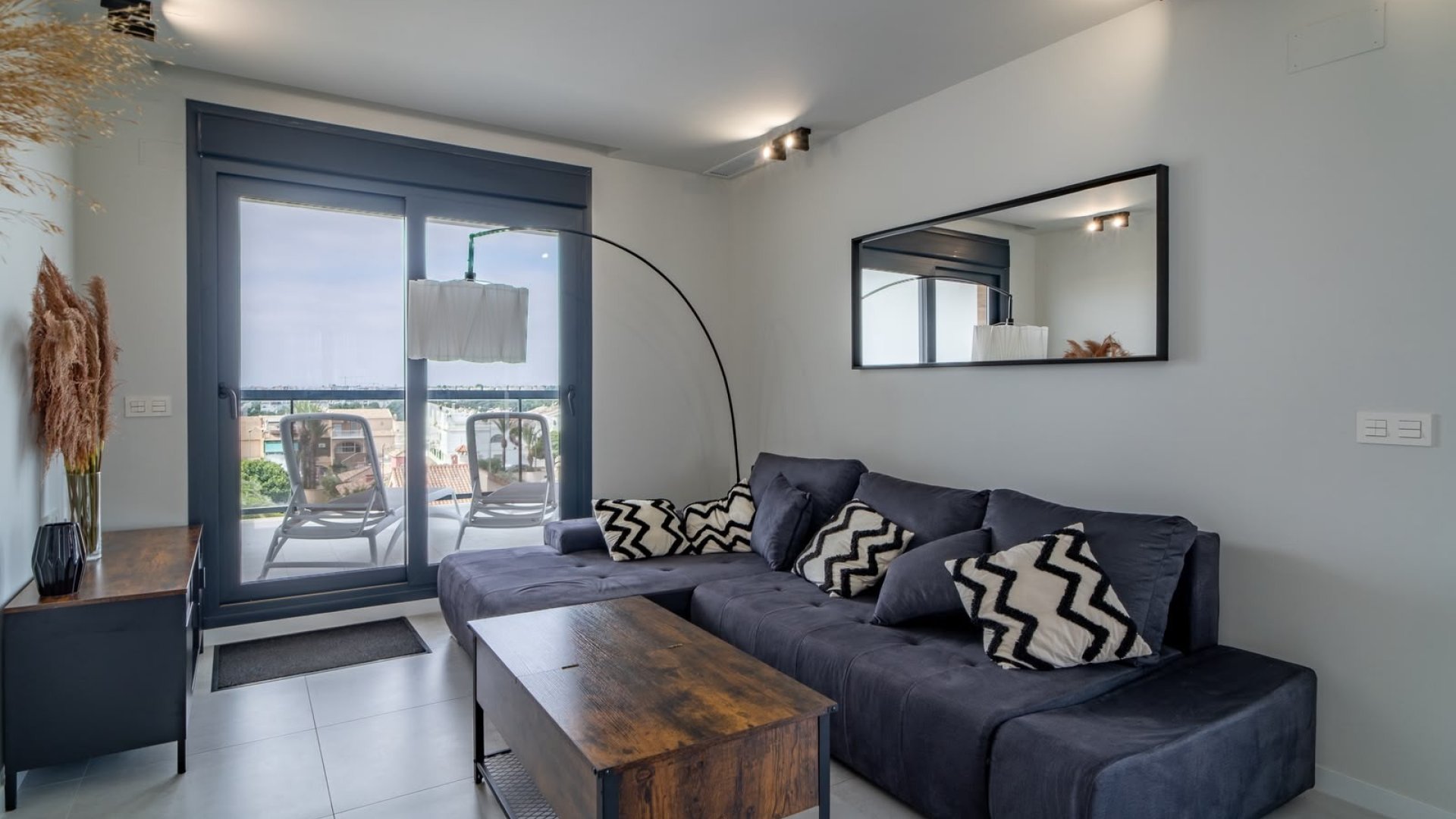 Resale - Apartments -
Pilar de la Horadada - Mil Palmeras