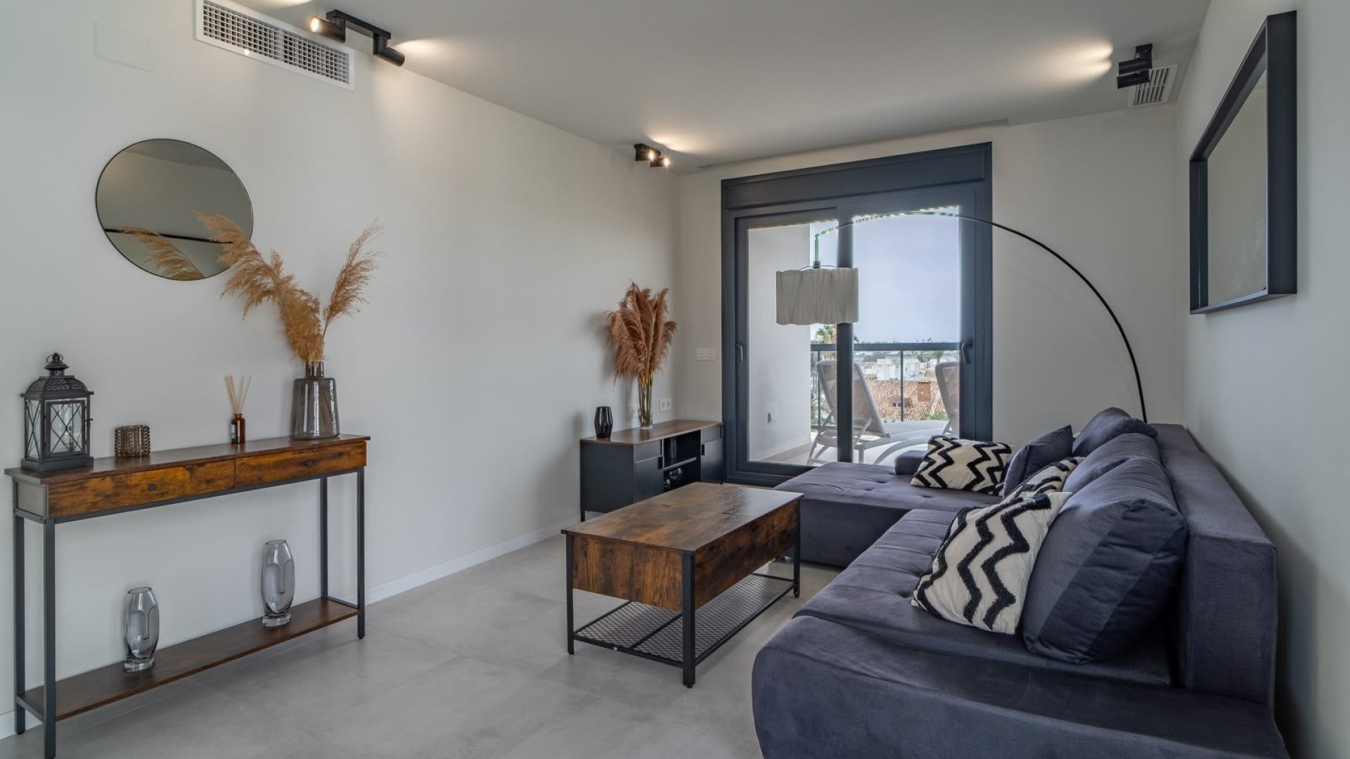 Resale - Apartments -
Pilar de la Horadada - Mil Palmeras