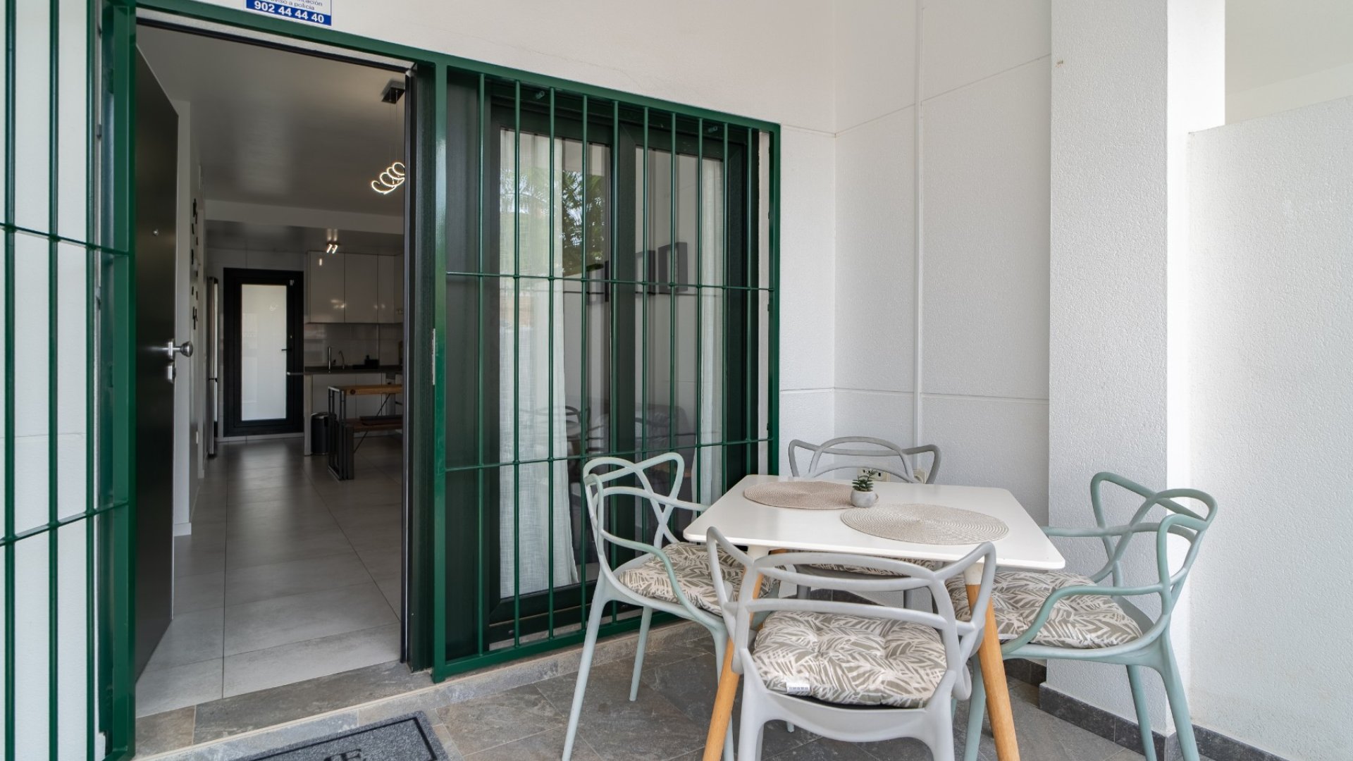 Resale - Apartments -
Pilar de la Horadada - Mil Palmeras