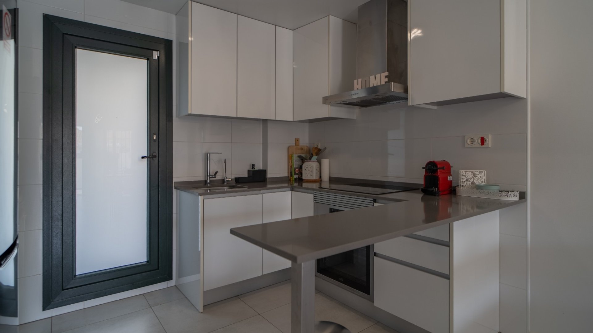 Resale - Apartments -
Pilar de la Horadada - Mil Palmeras