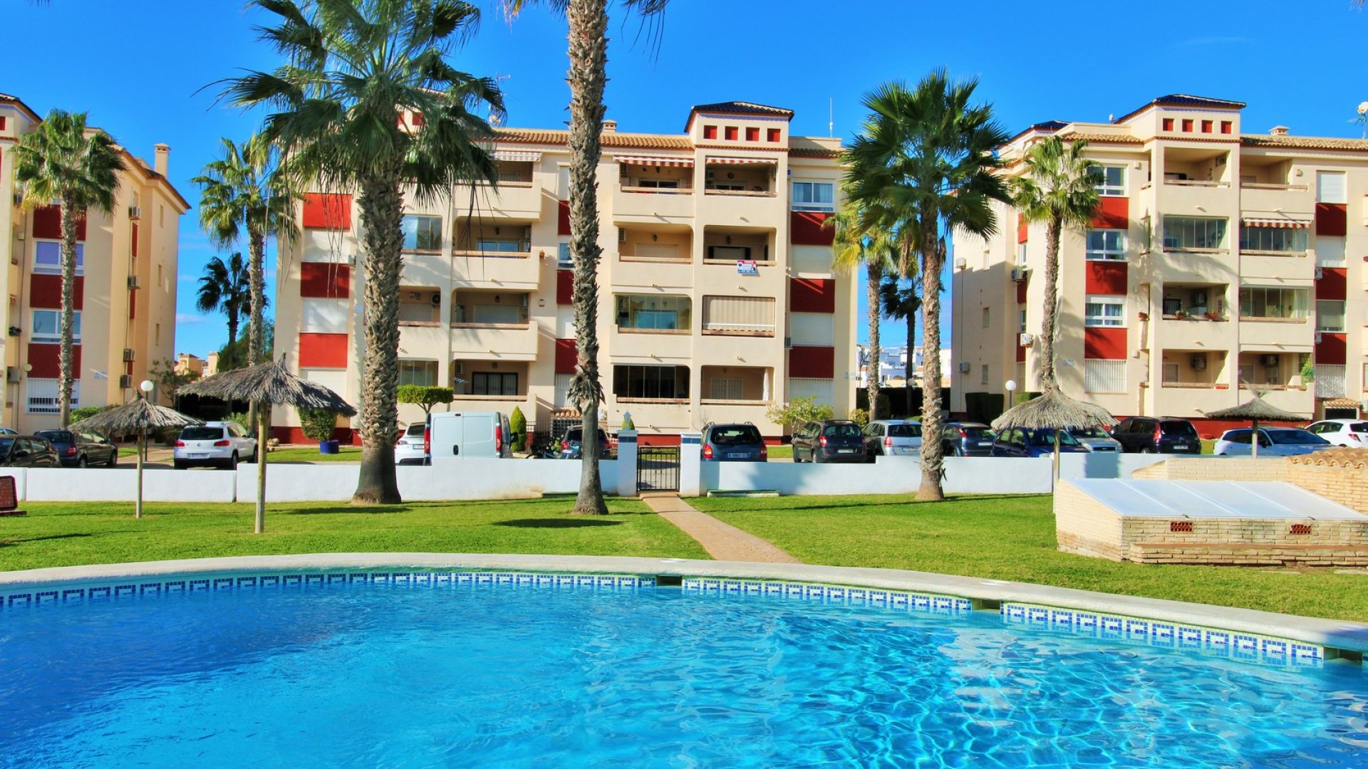 Resale - Apartments -
Playa Flamenca