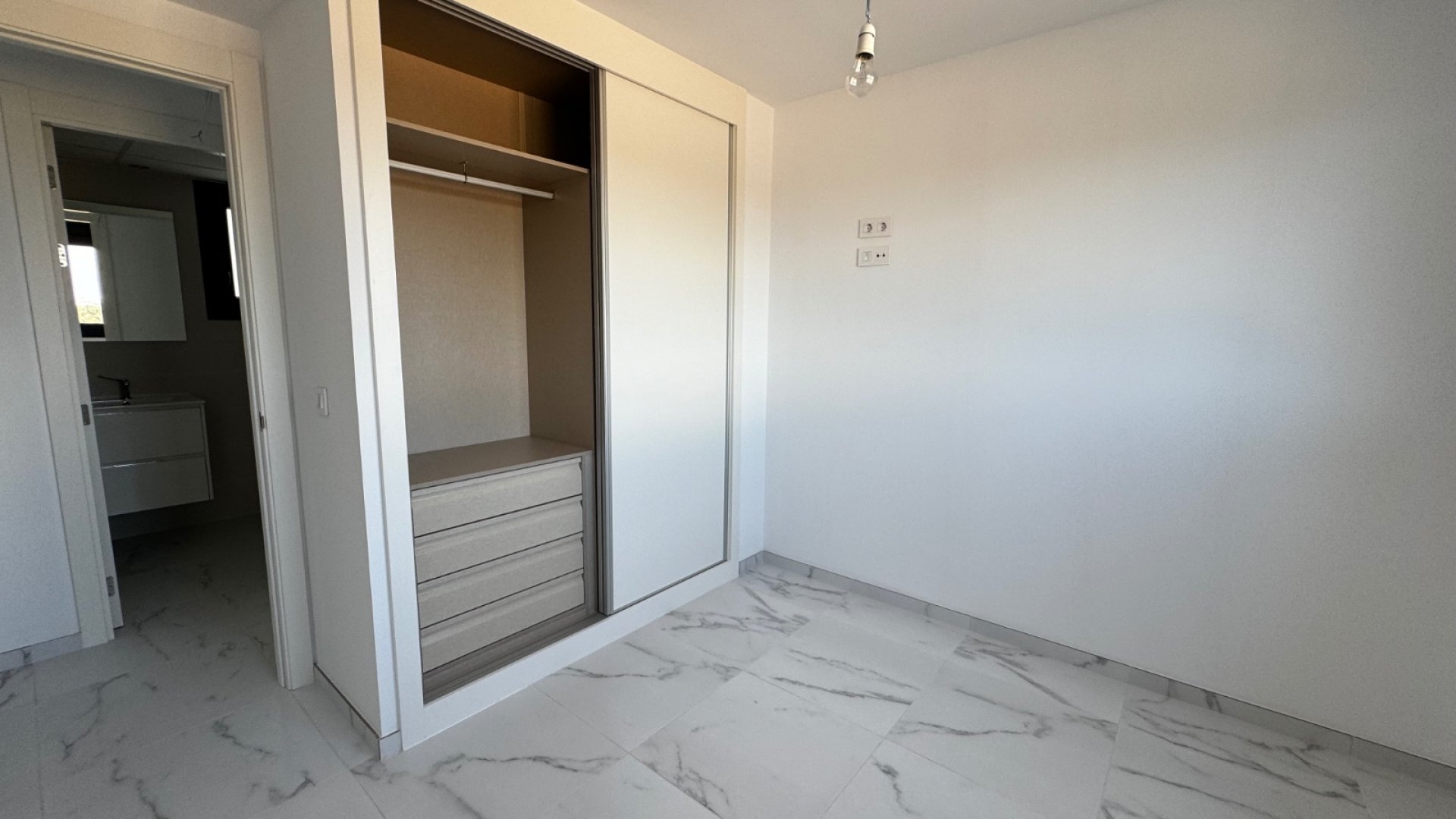 Resale - Apartments -
Punta Prima