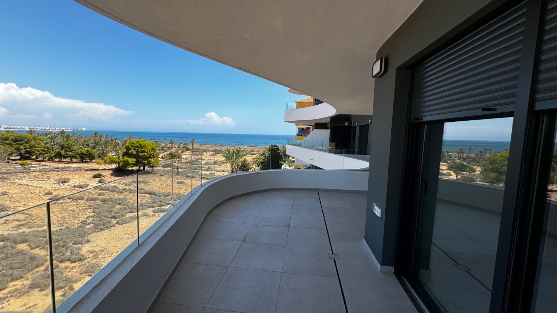 Resale - Apartments -
Punta Prima