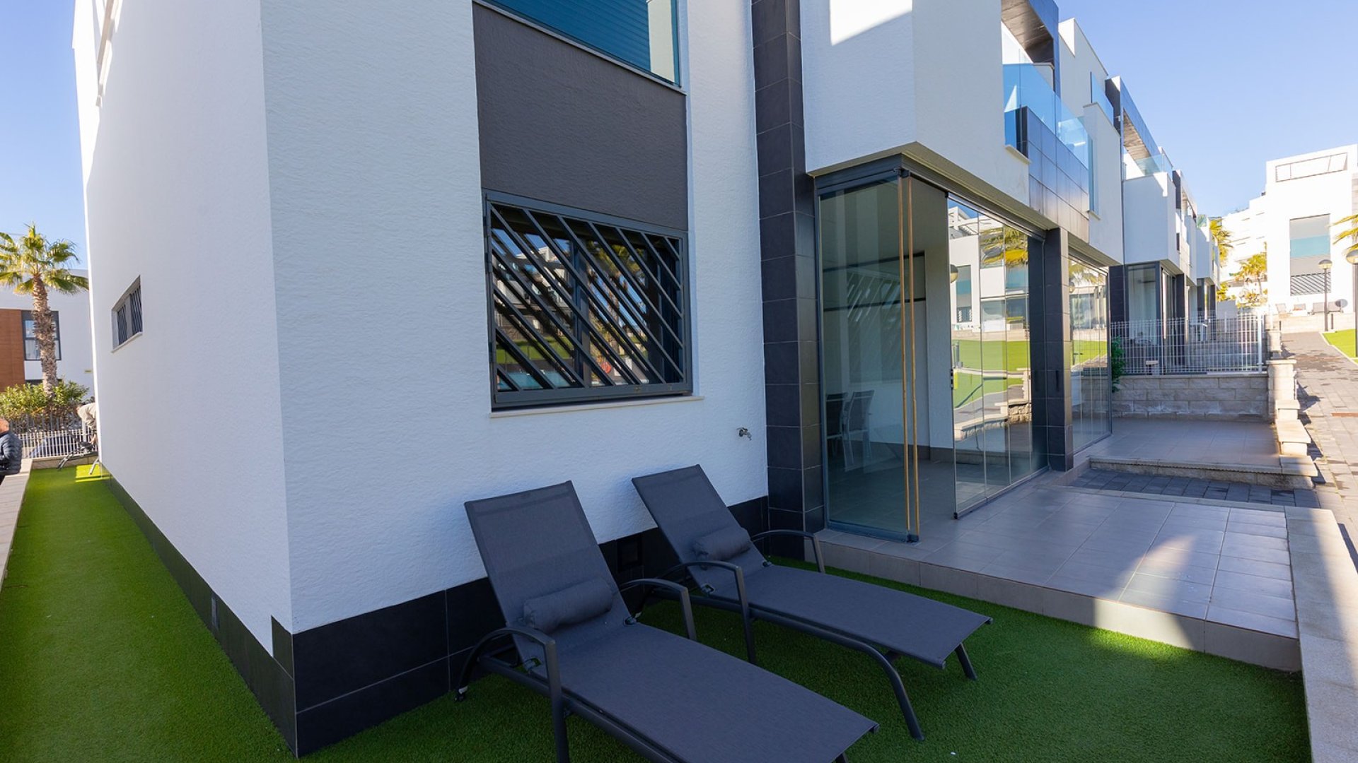 Resale - Apartments -
Punta Prima