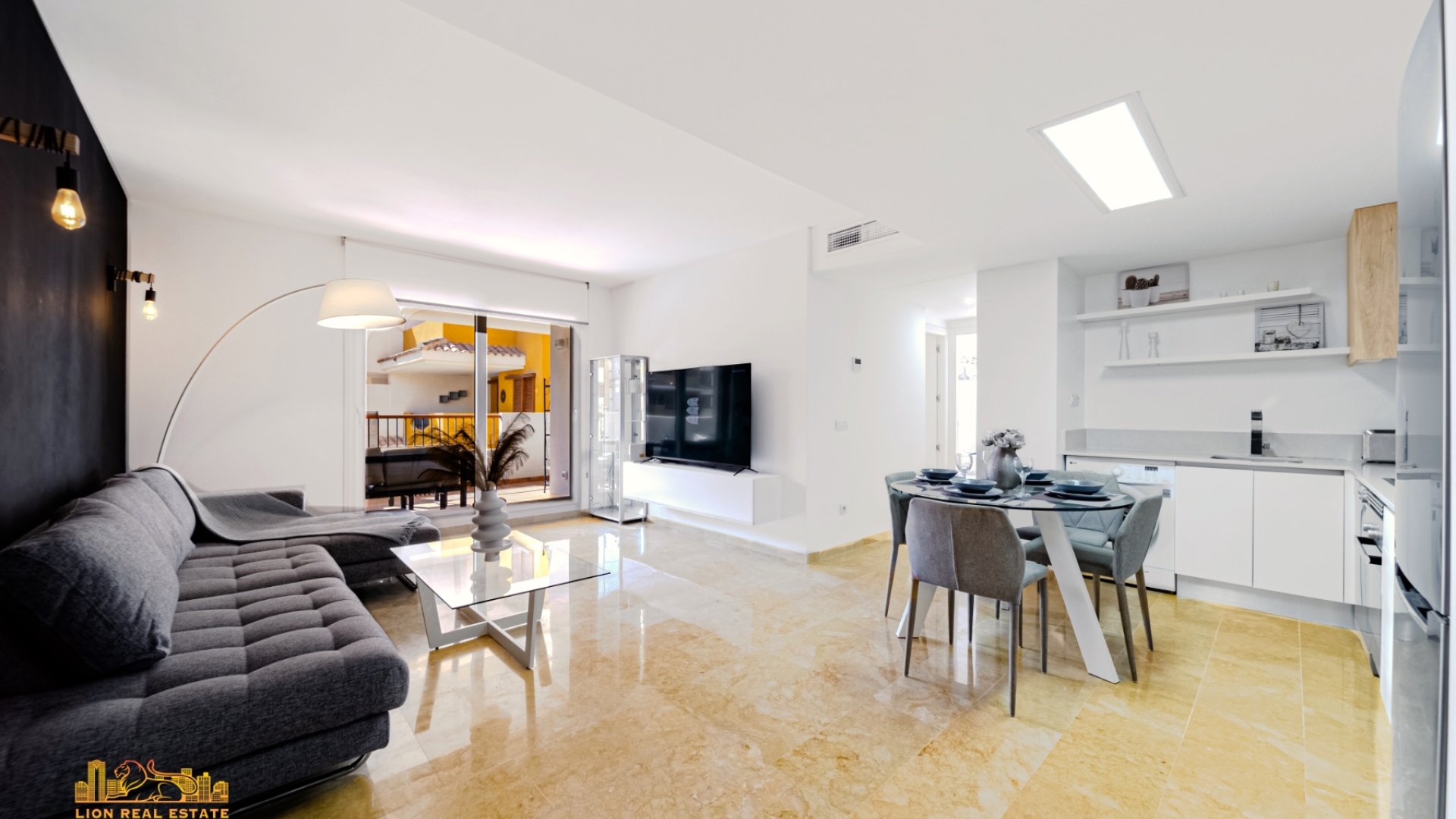 Resale - Apartments -
Punta Prima