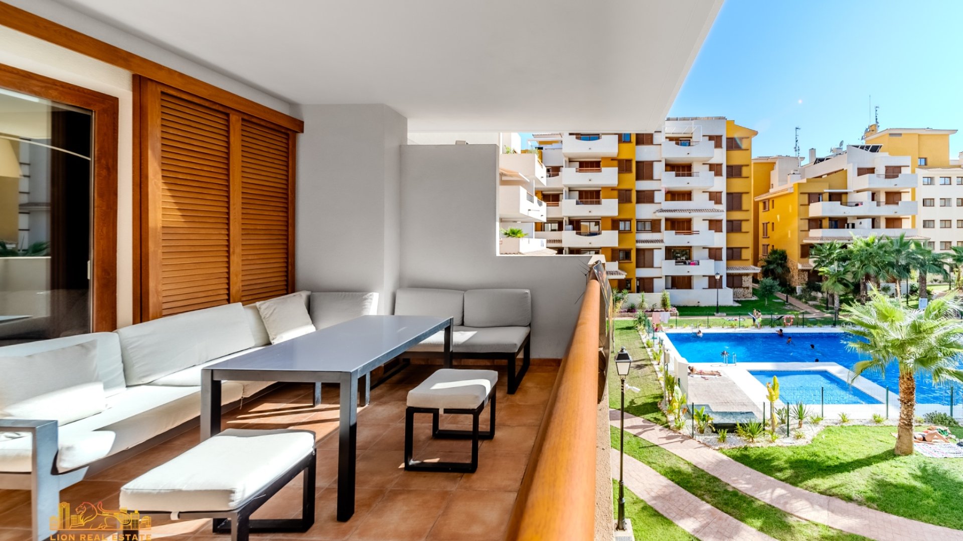 Resale - Apartments -
Punta Prima