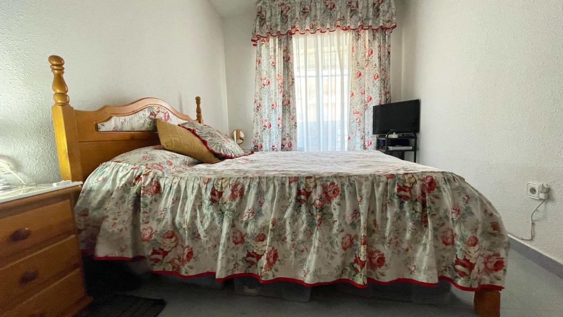 Resale - Apartments -
Punta Prima