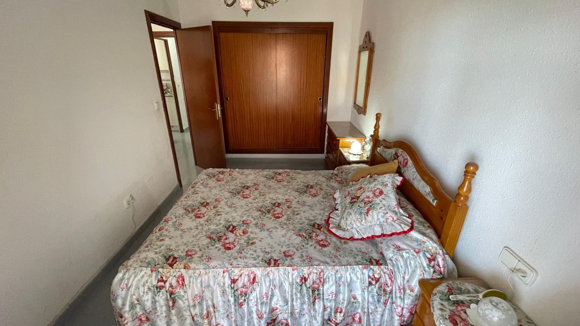 Resale - Apartments -
Punta Prima