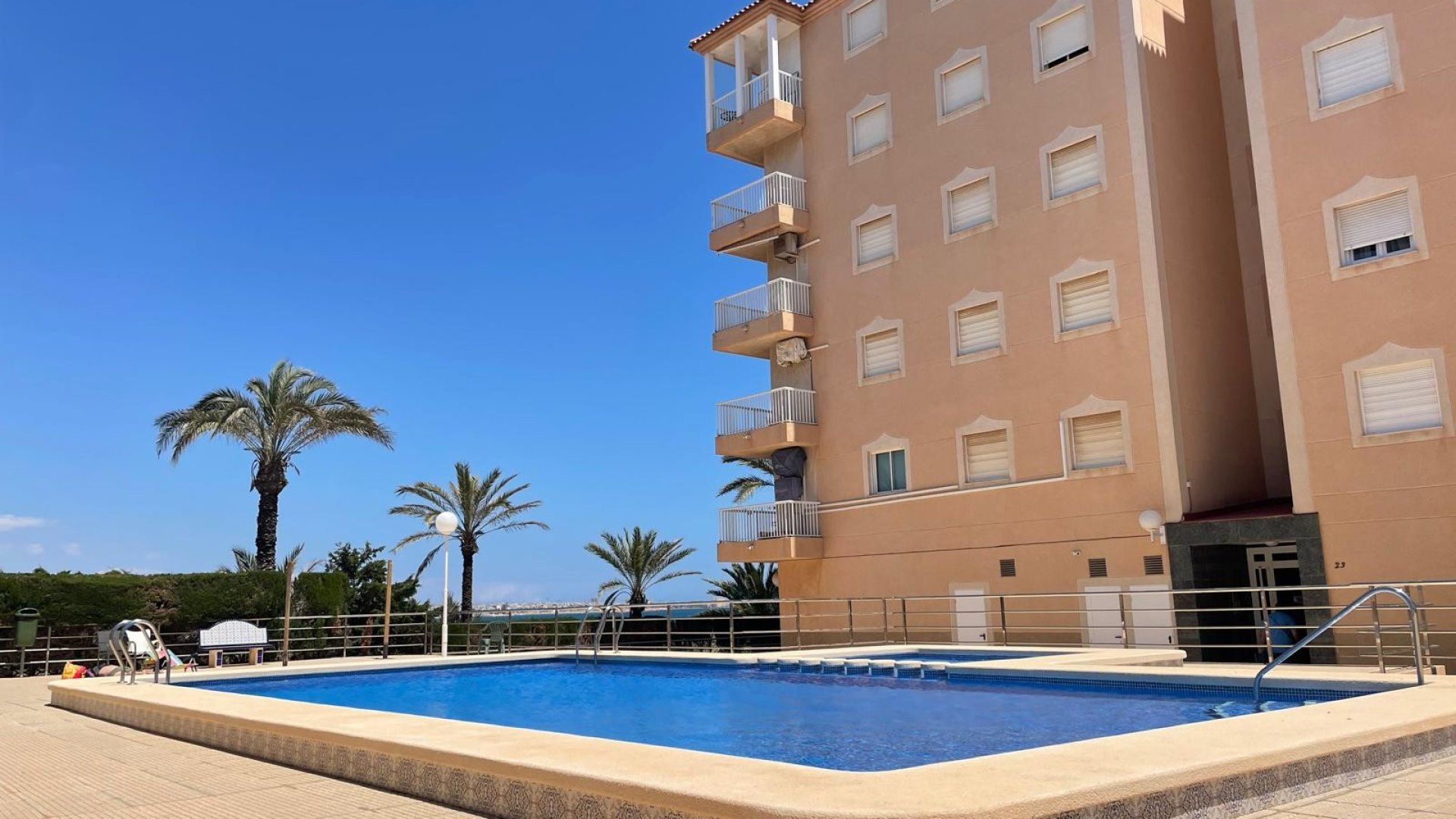 Resale - Apartments -
Punta Prima