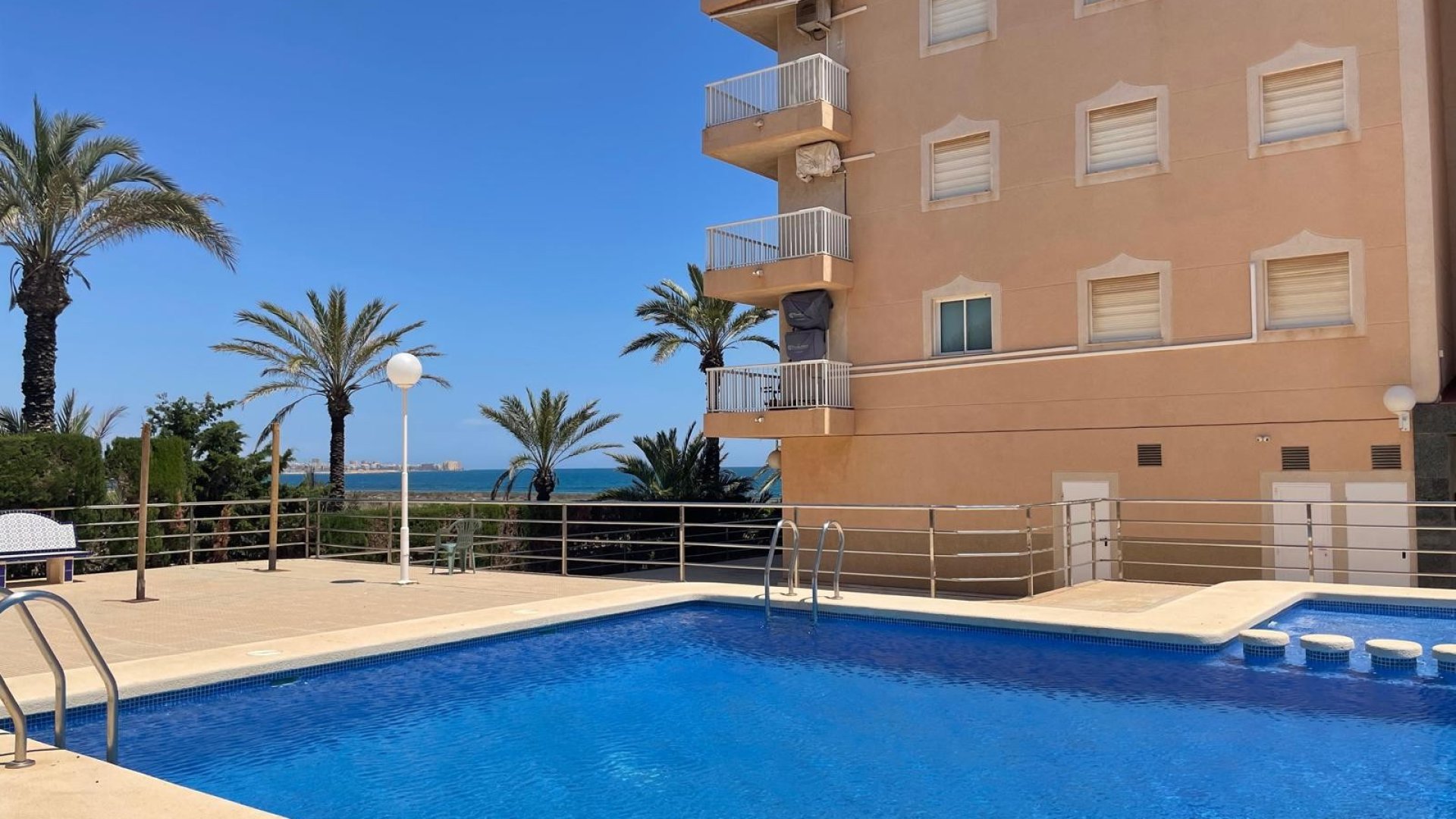 Resale - Apartments -
Punta Prima
