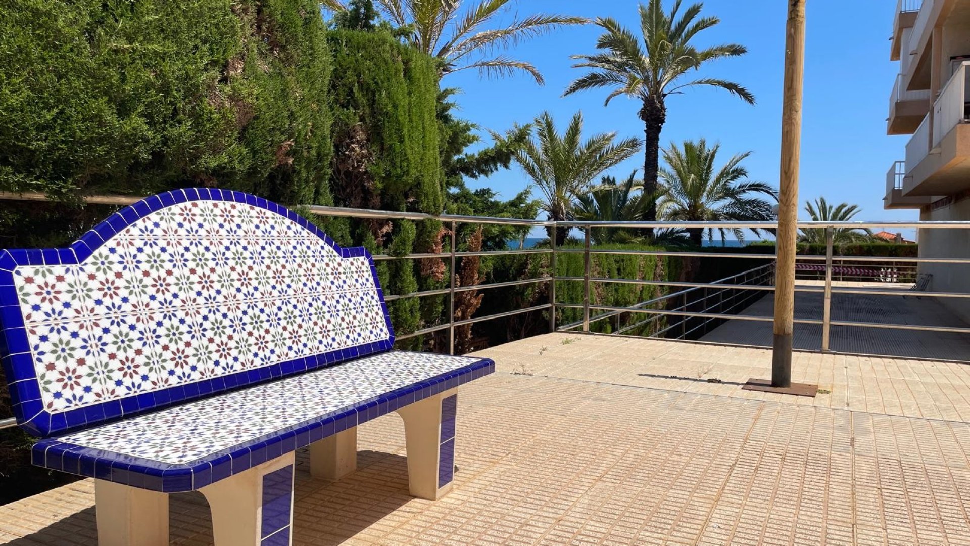 Resale - Apartments -
Punta Prima