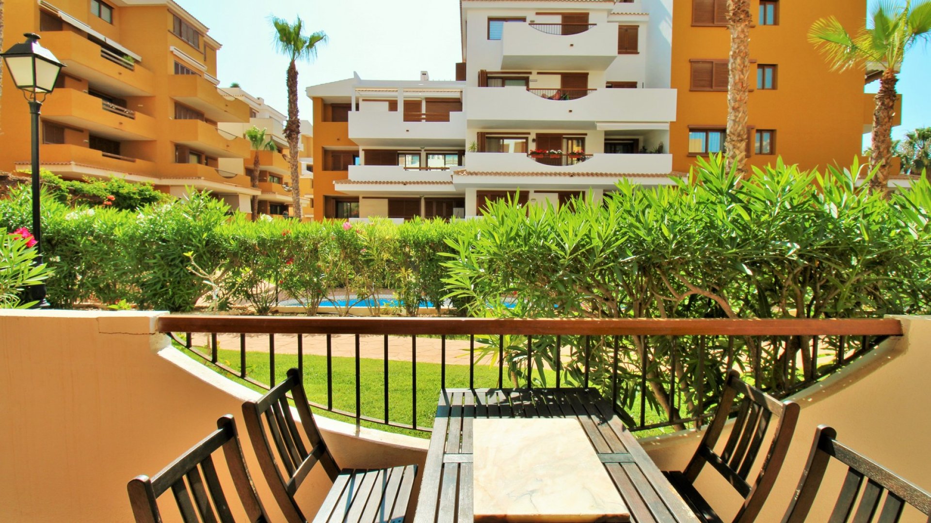 Resale - Apartments -
Punta Prima