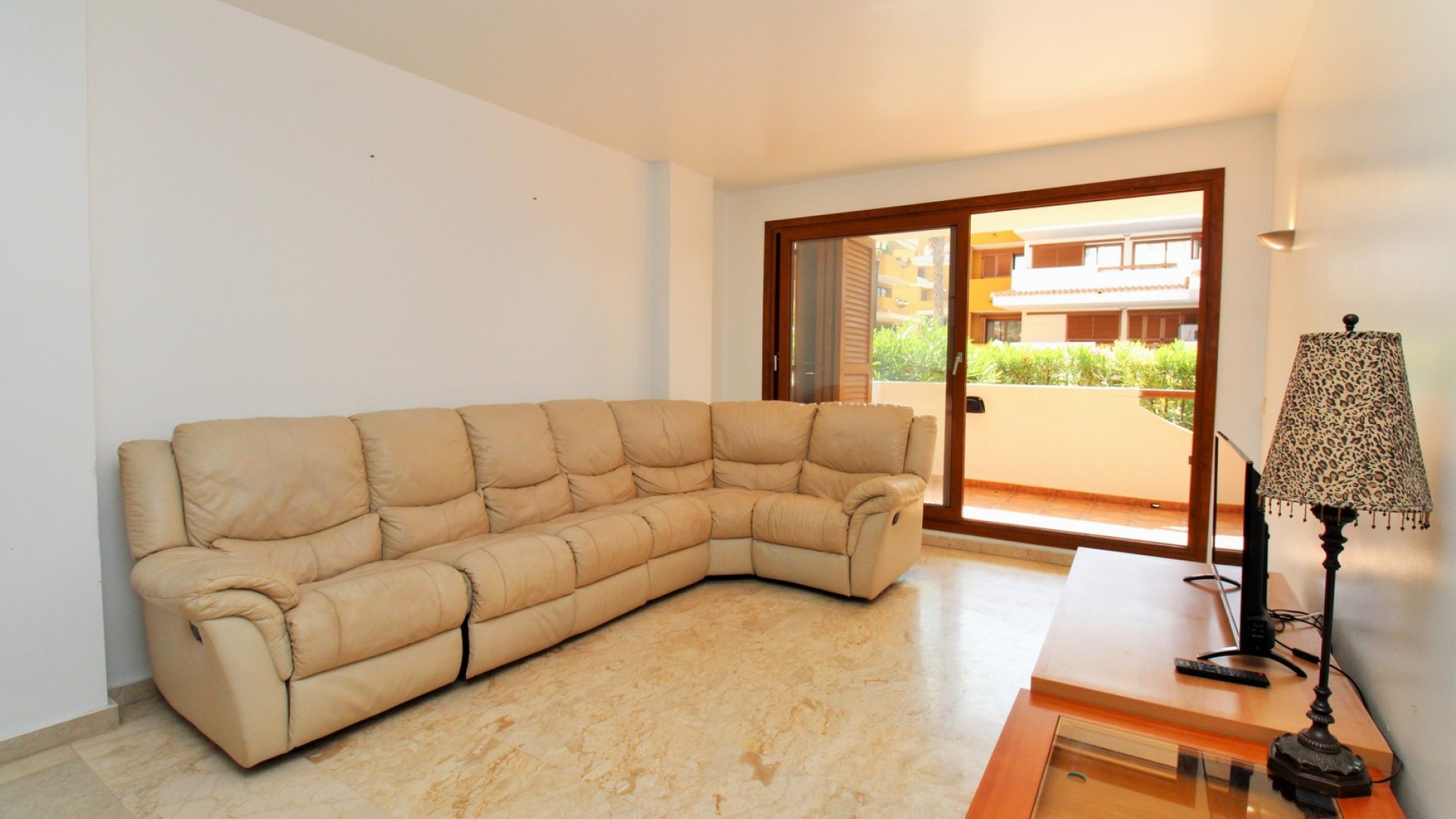 Resale - Apartments -
Punta Prima