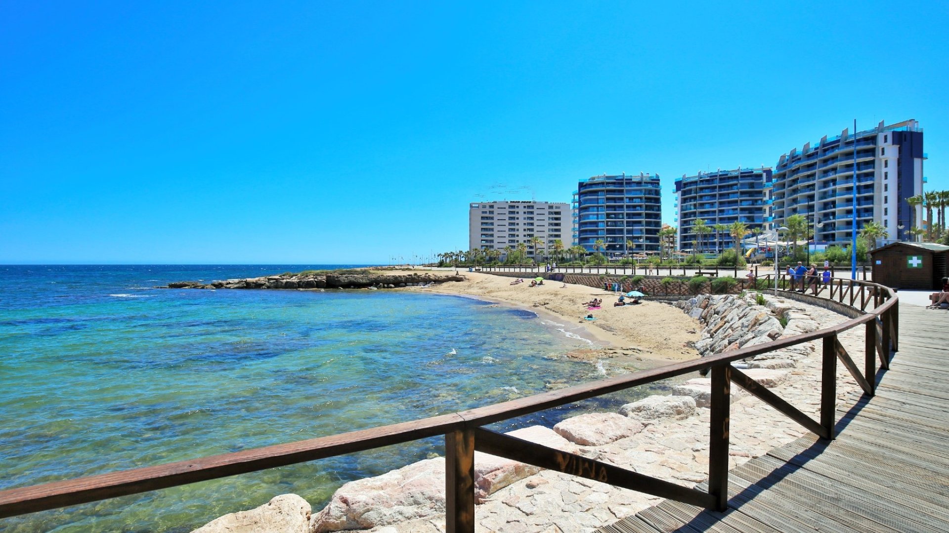 Resale - Apartments -
Punta Prima