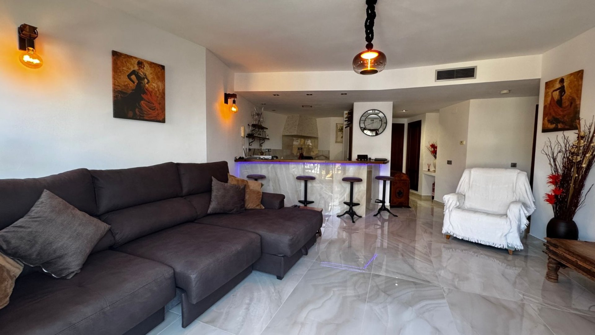 Resale - Apartments -
Punta Prima