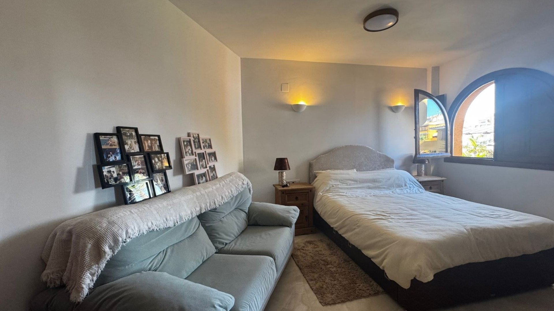 Resale - Apartments -
Punta Prima