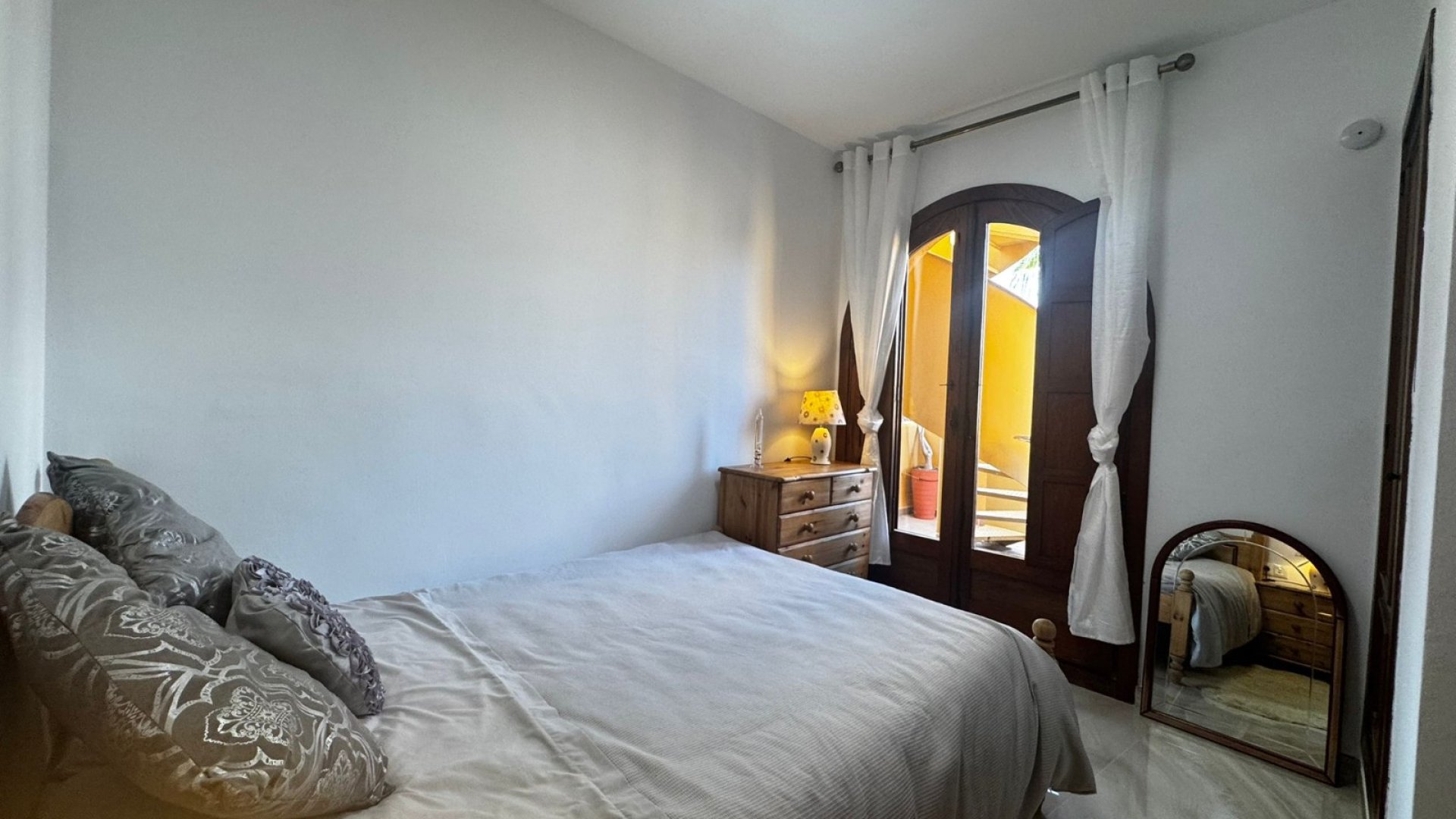 Resale - Apartments -
Punta Prima