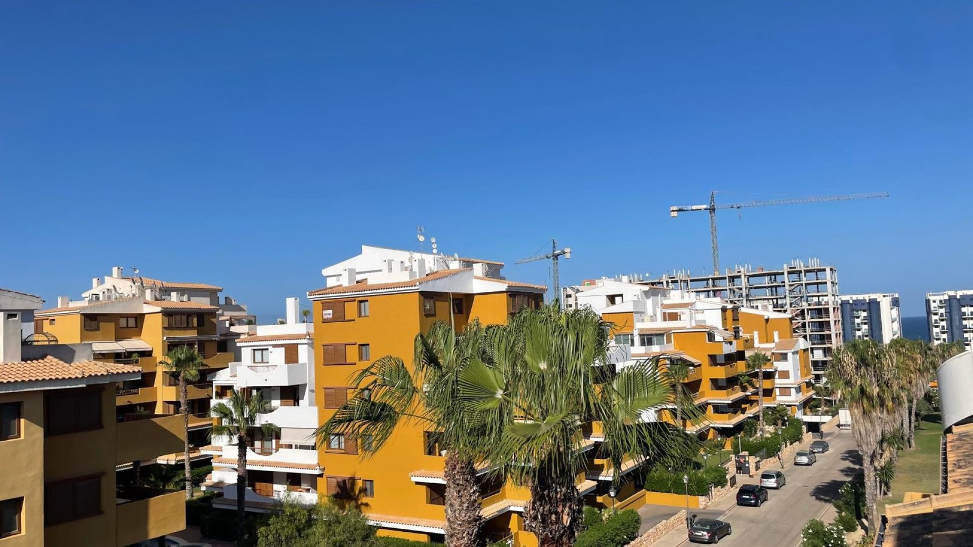 Resale - Apartments -
Punta Prima