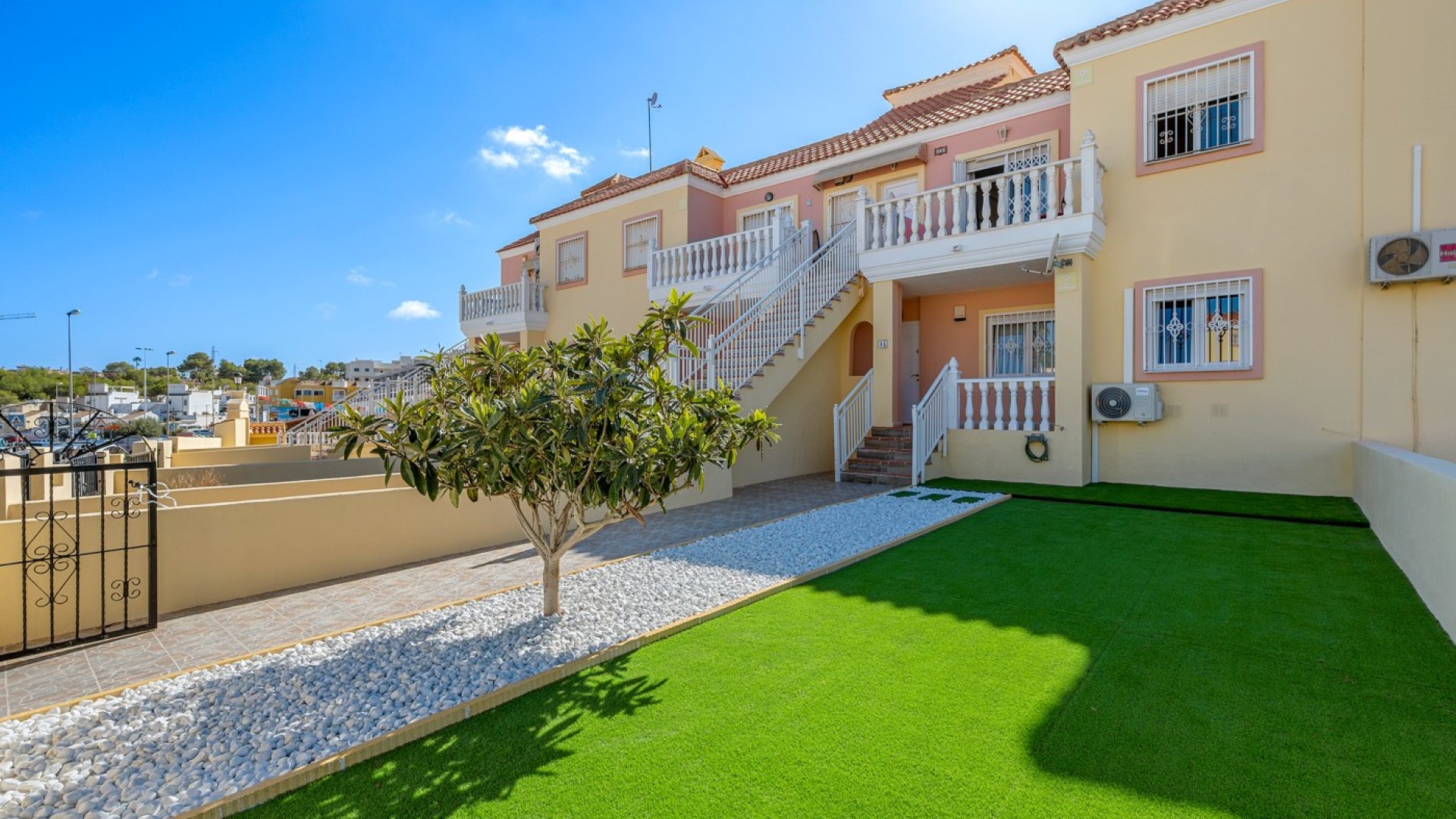 Resale - Apartments -
San Miguel de Salinas - Orihuela Costa