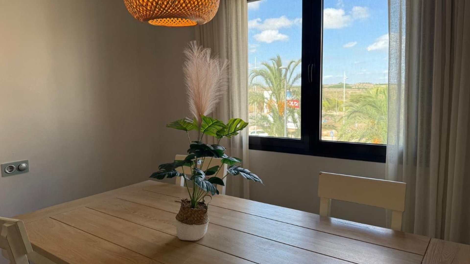 Resale - Apartments -
San Miguel de Salinas