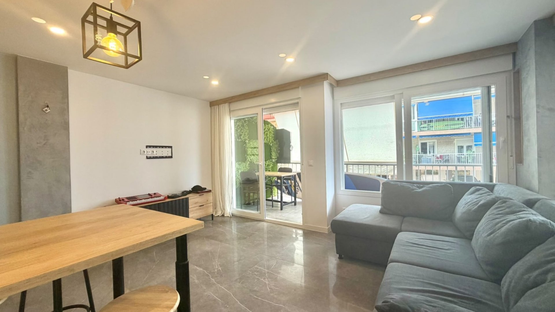 Resale - Apartments -
Santa Pola - Gran Playa