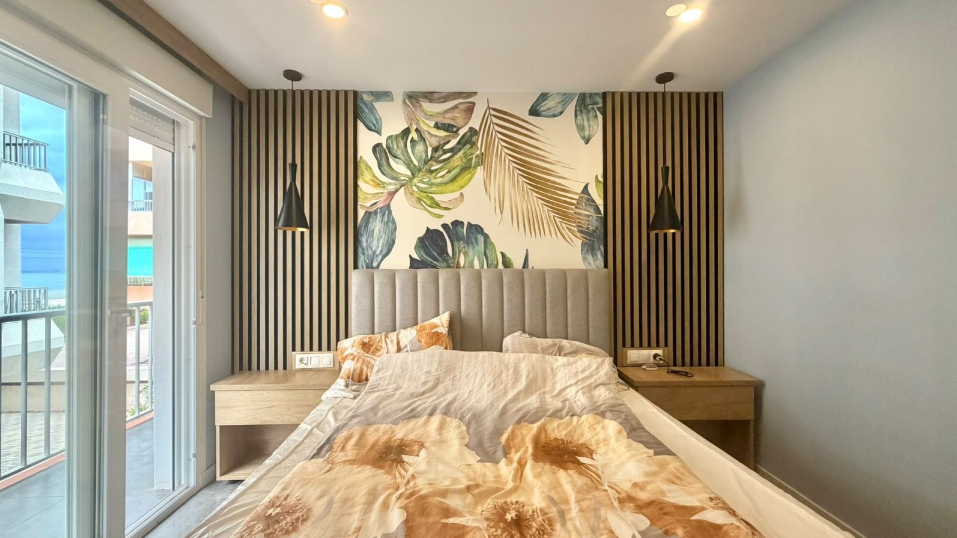 Resale - Apartments -
Santa Pola - Gran Playa
