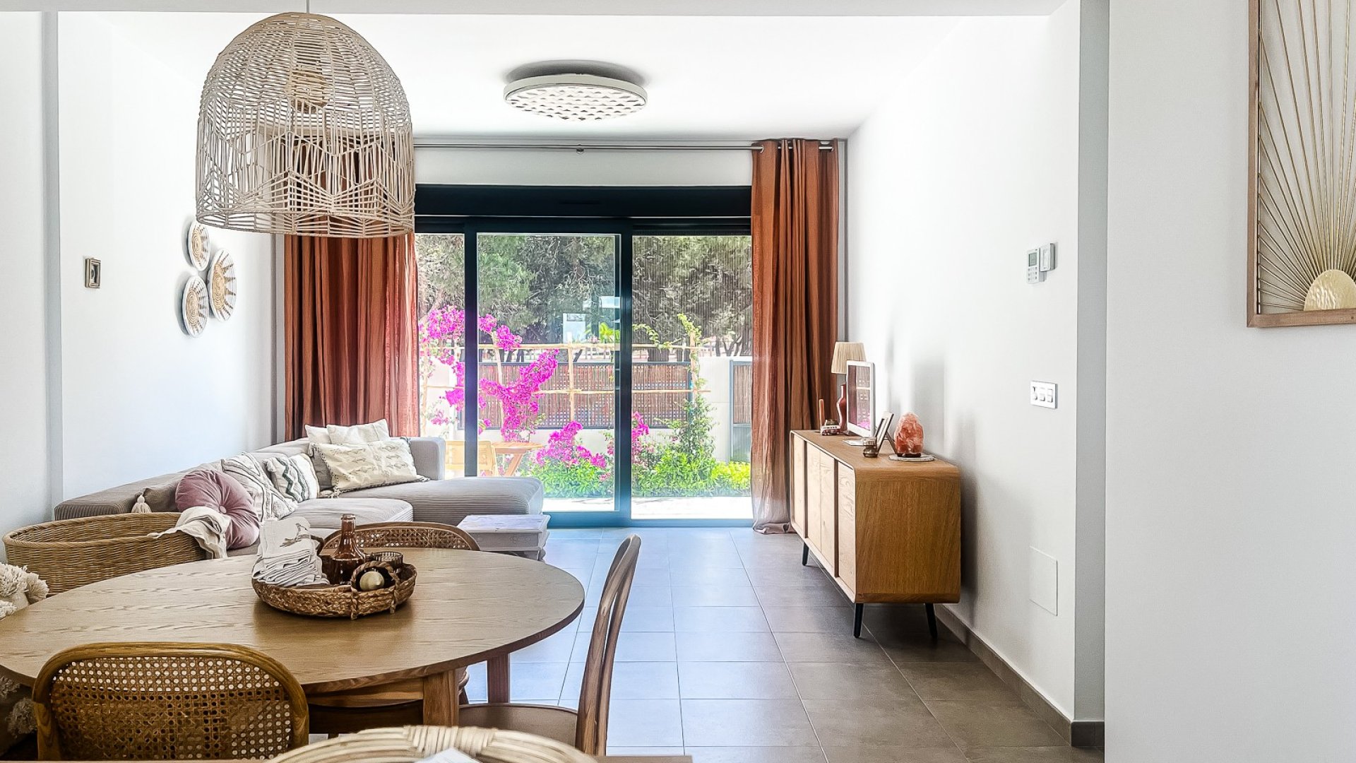 Resale - Apartments -
Santiago de la Ribera - zona san blas