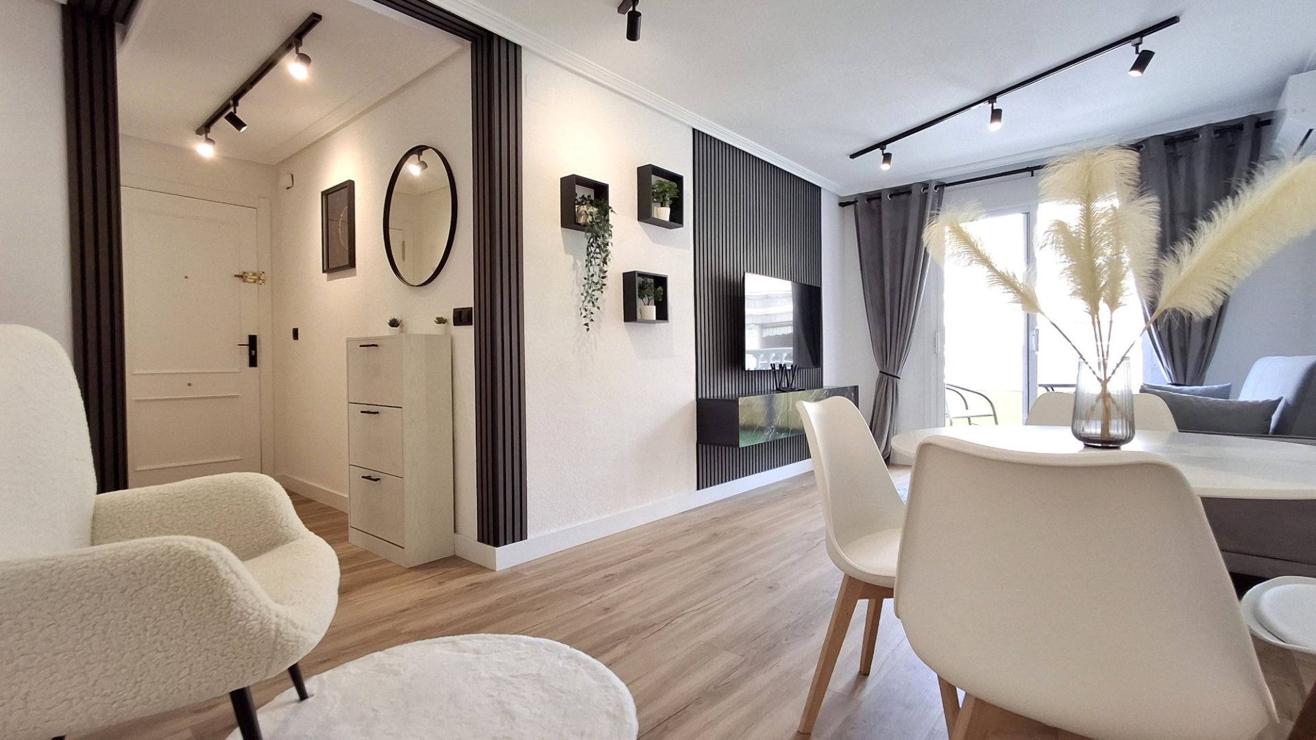 Resale - Apartments -
Torrevieja - Cala del palangre