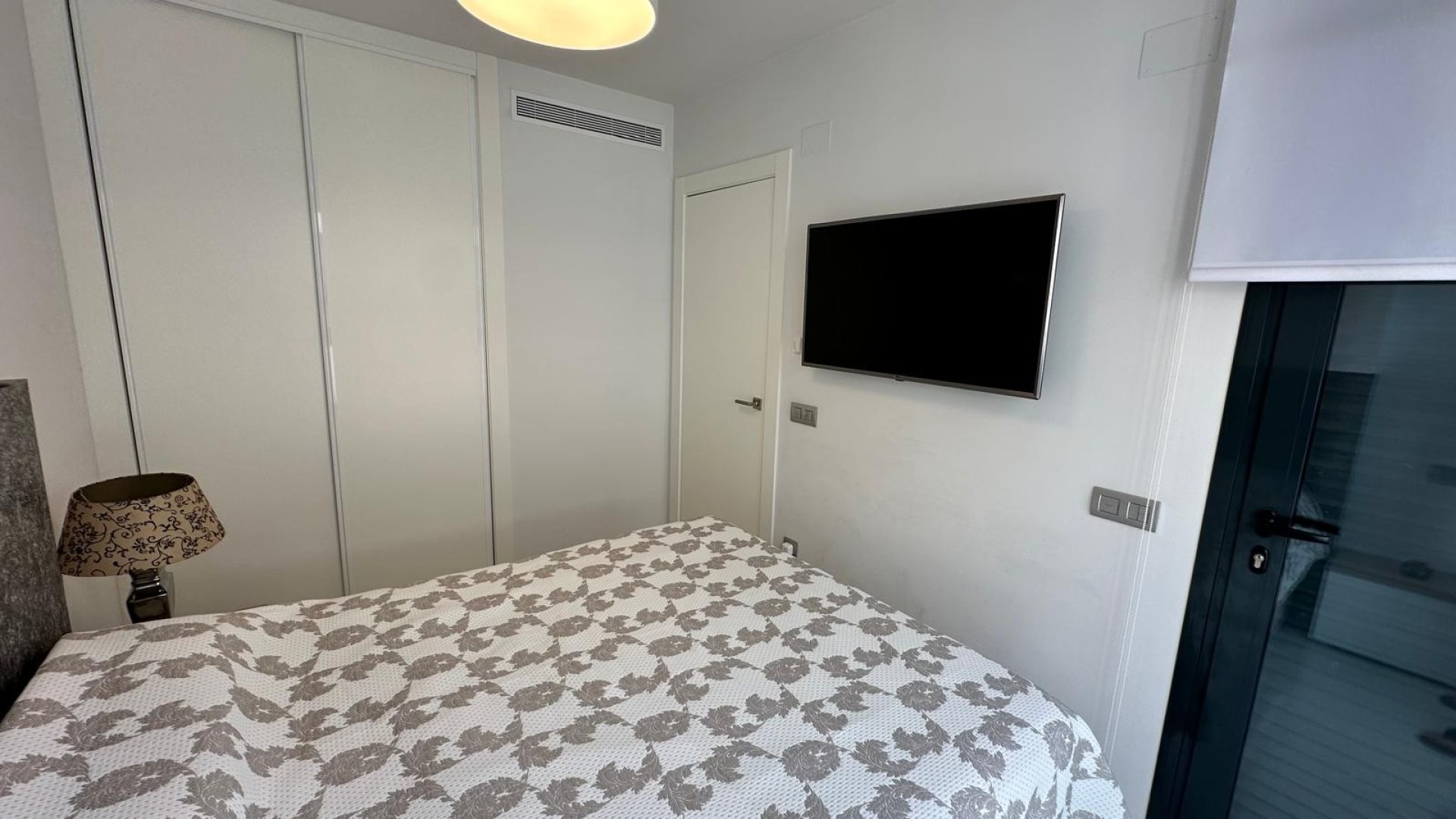 Resale - Apartments -
Torrevieja - Calas Blancas