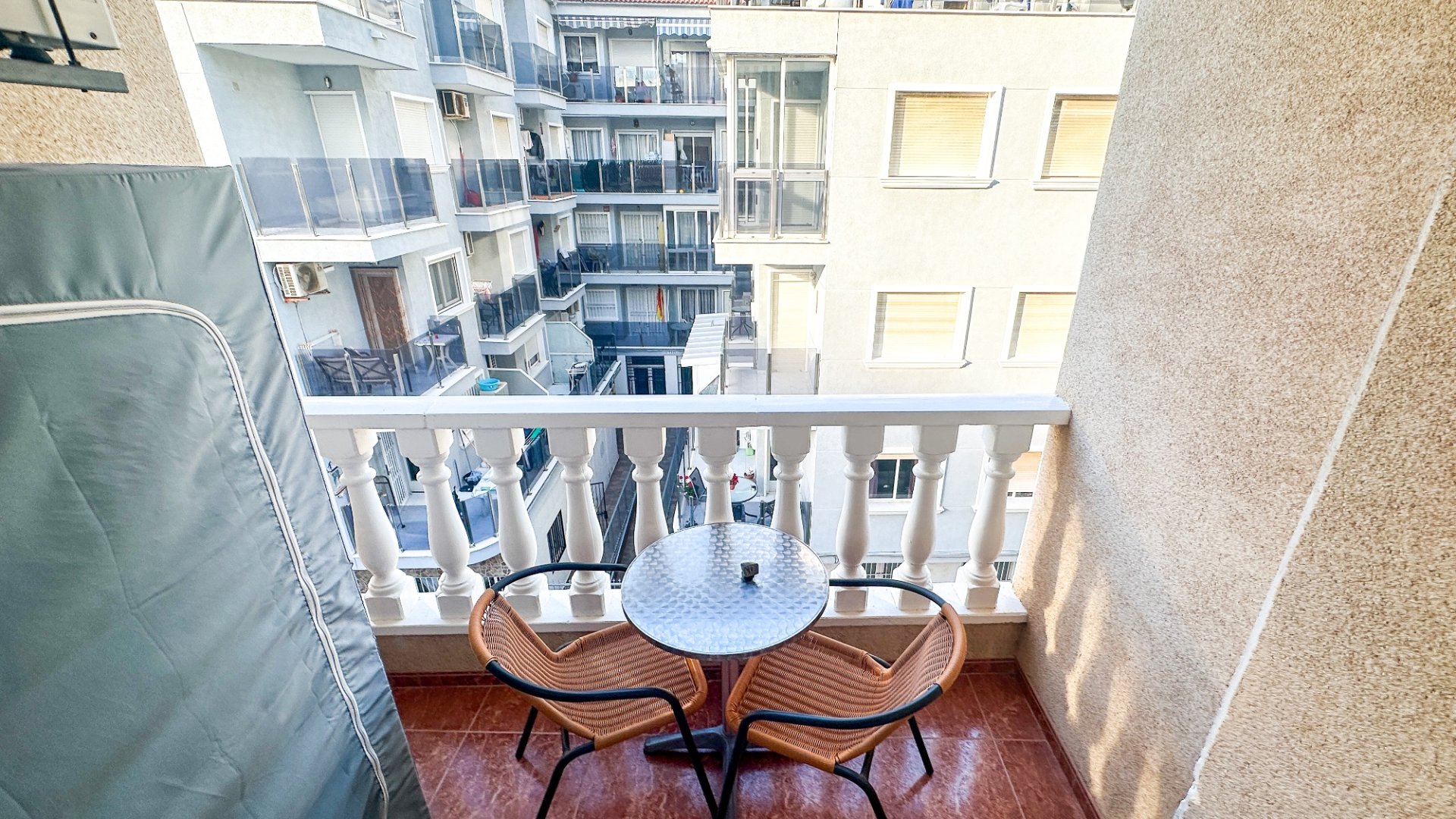 Resale - Apartments -
Torrevieja - Center