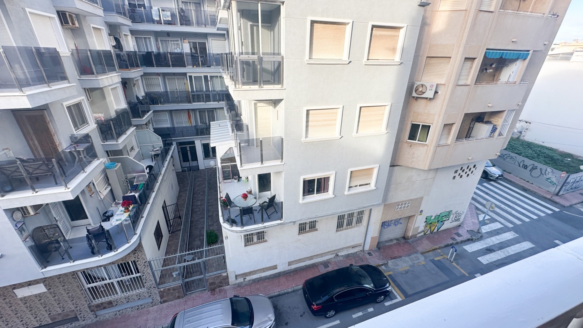 Resale - Apartments -
Torrevieja - Center