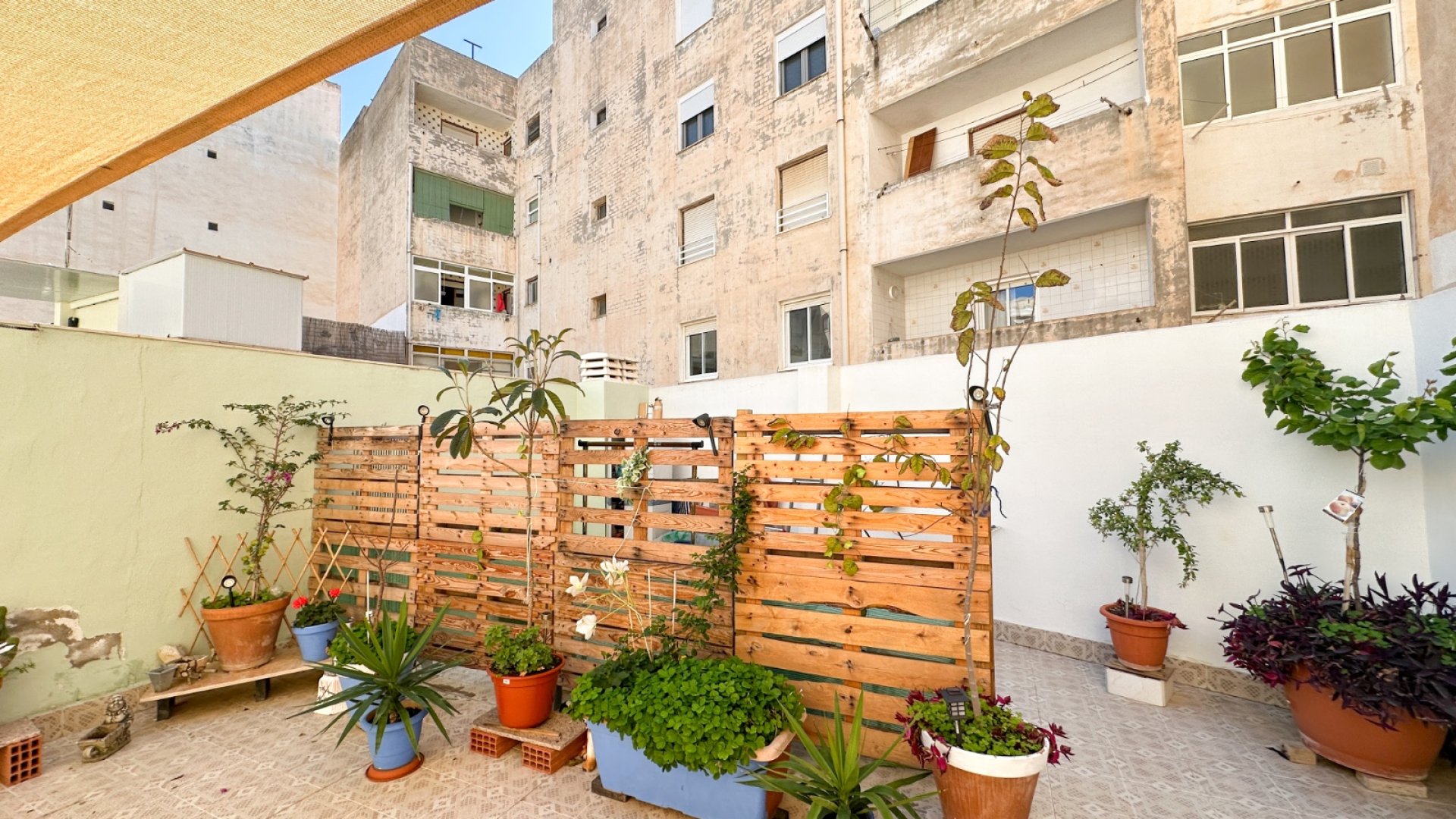 Resale - Apartments -
Torrevieja - Center