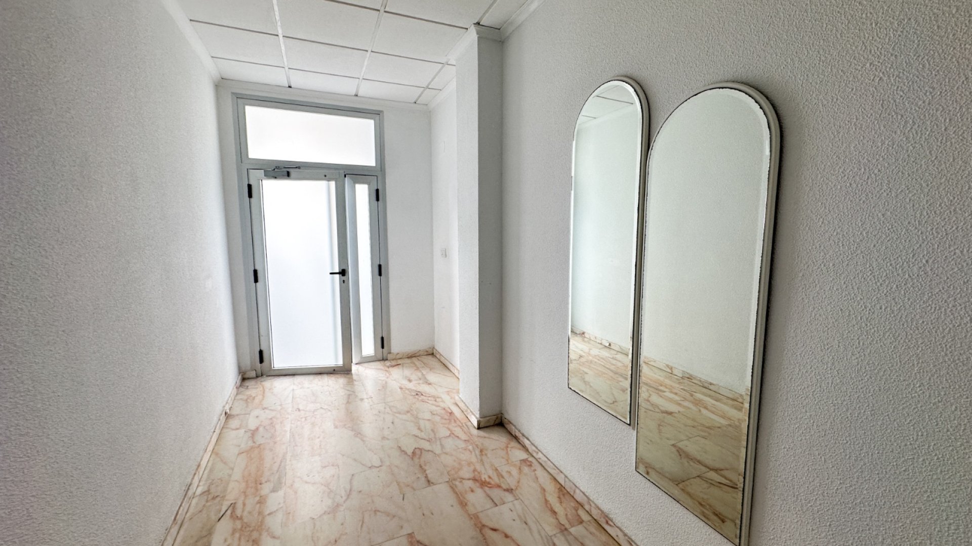 Resale - Apartments -
Torrevieja - Center