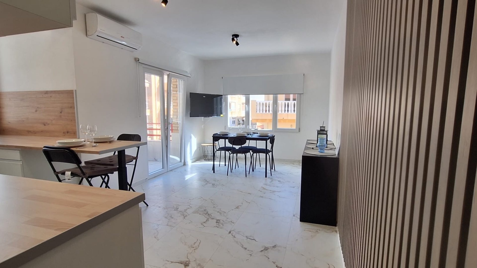 Resale - Apartments -
Torrevieja - Center