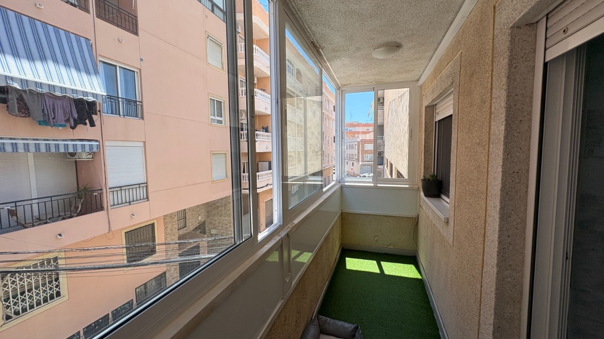 Resale - Apartments -
Torrevieja - Center