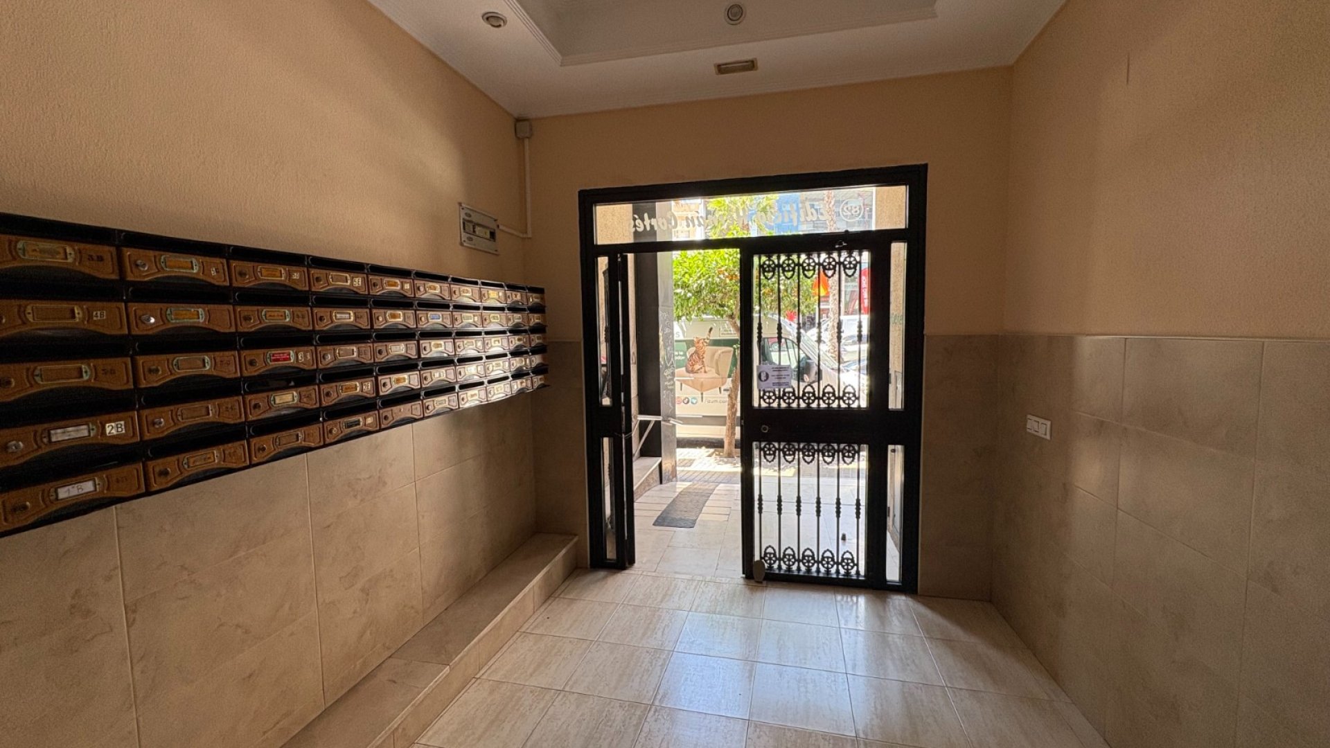Resale - Apartments -
Torrevieja - Center