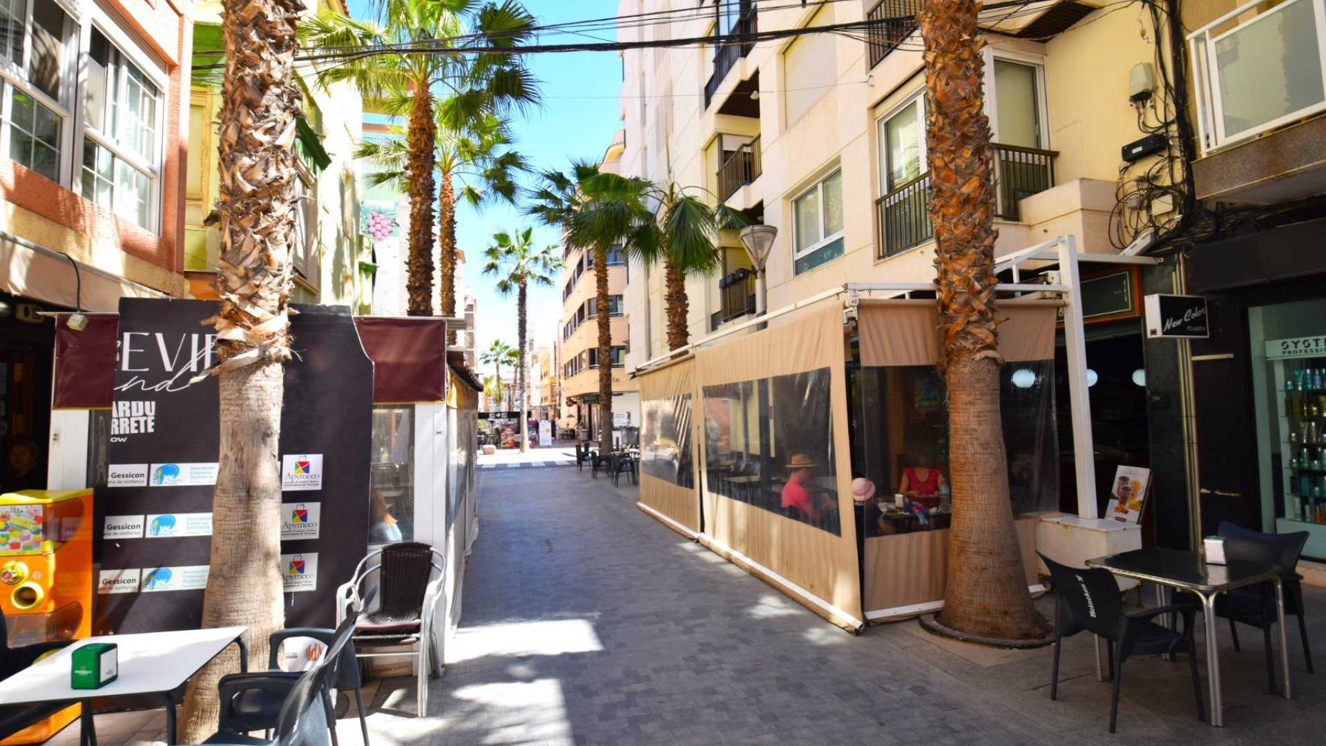 Resale - Apartments -
Torrevieja - Center