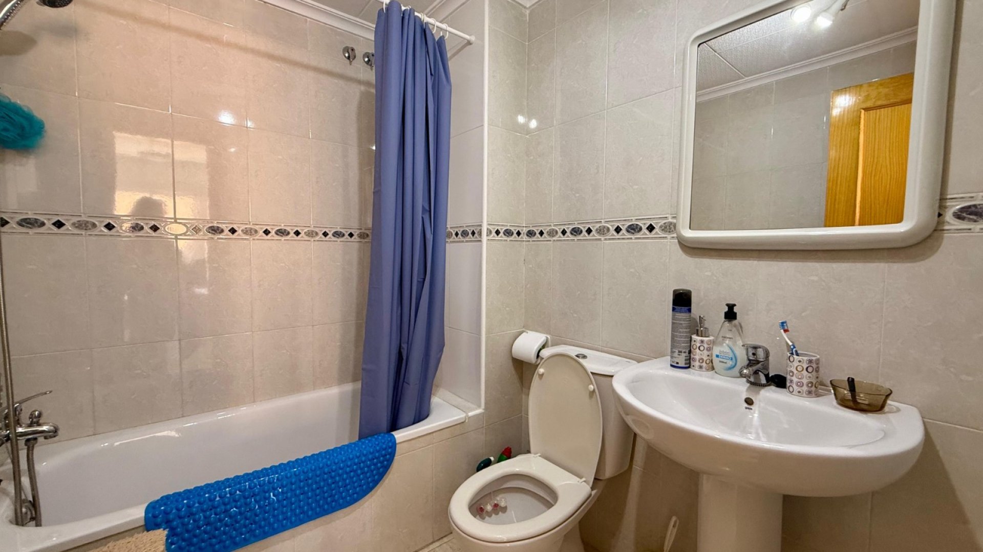 Resale - Apartments -
Torrevieja - Centro