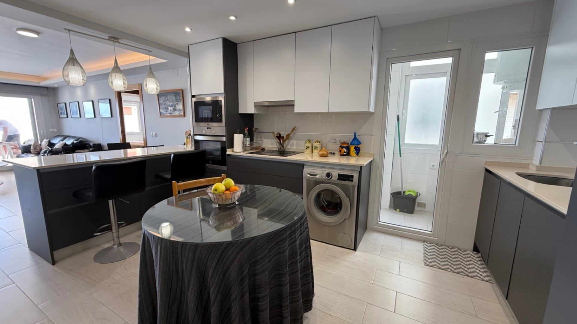 Resale - Apartments -
Torrevieja - Costa Blanca