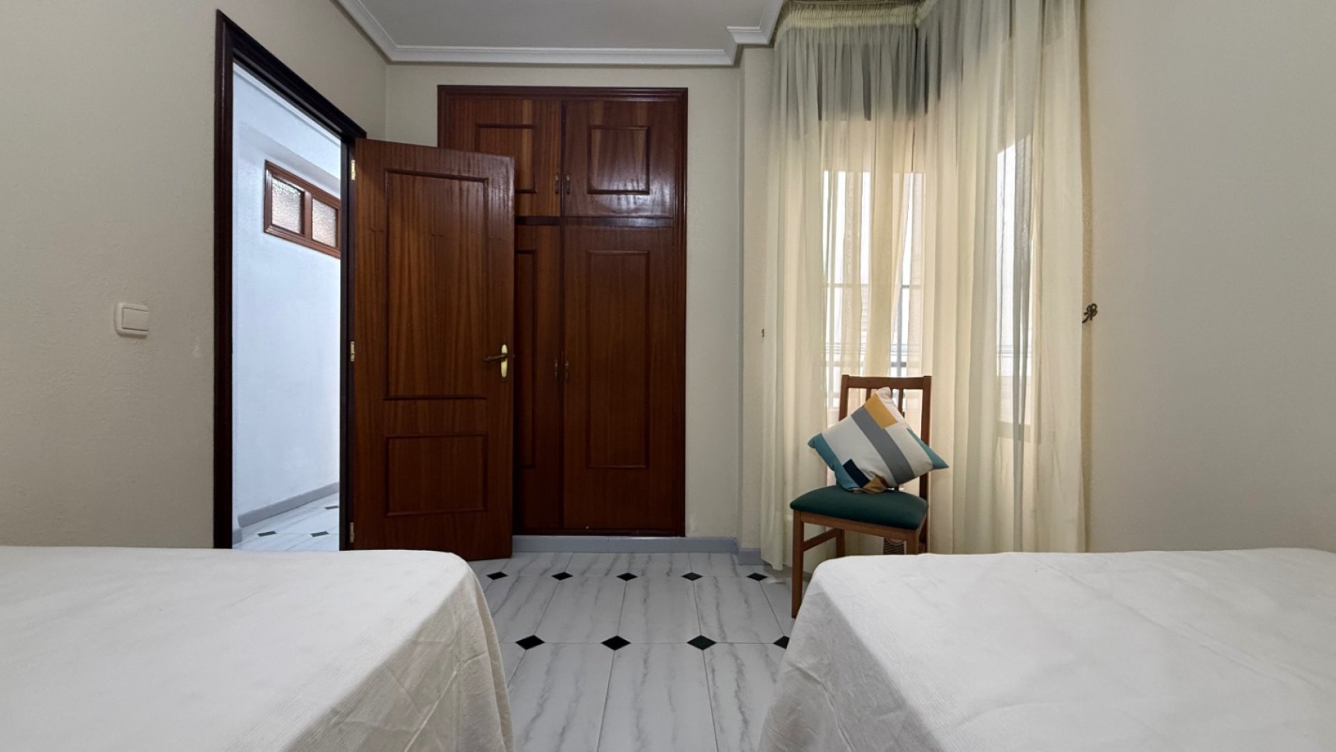 Resale - Apartments -
Torrevieja - Costa Blanca