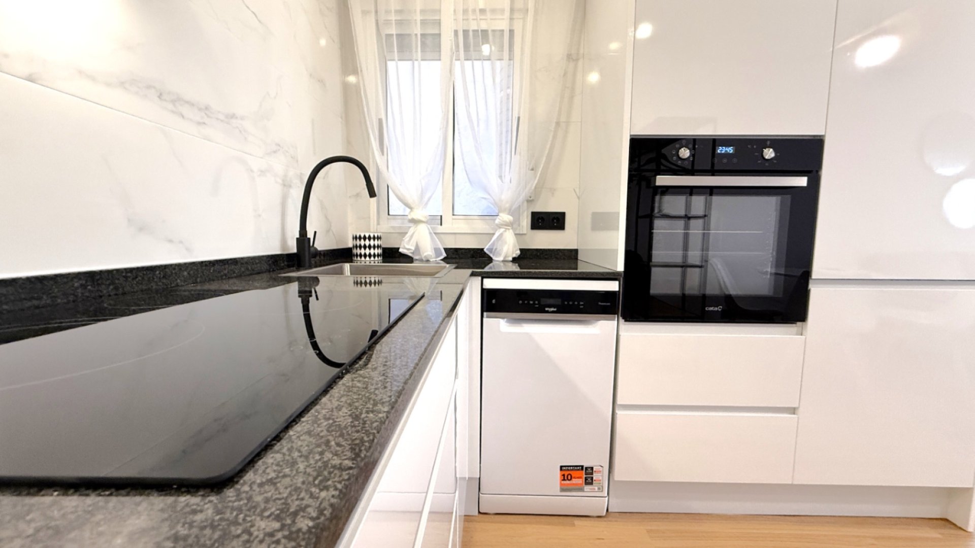 Resale - Apartments -
Torrevieja - Costa Blanca
