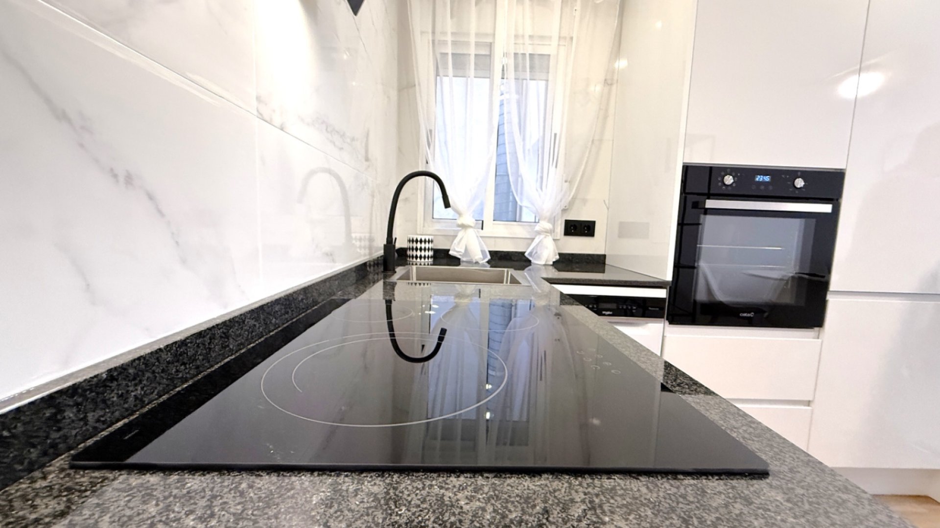 Resale - Apartments -
Torrevieja - Costa Blanca